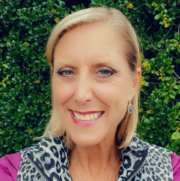 Meet your Posher, Deborah - Picture 1 of 1